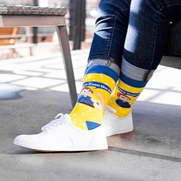 Lavley Socks “We Can Do It” Rosie the Riveter Novelty Socks NEW - Picture 3 of 5